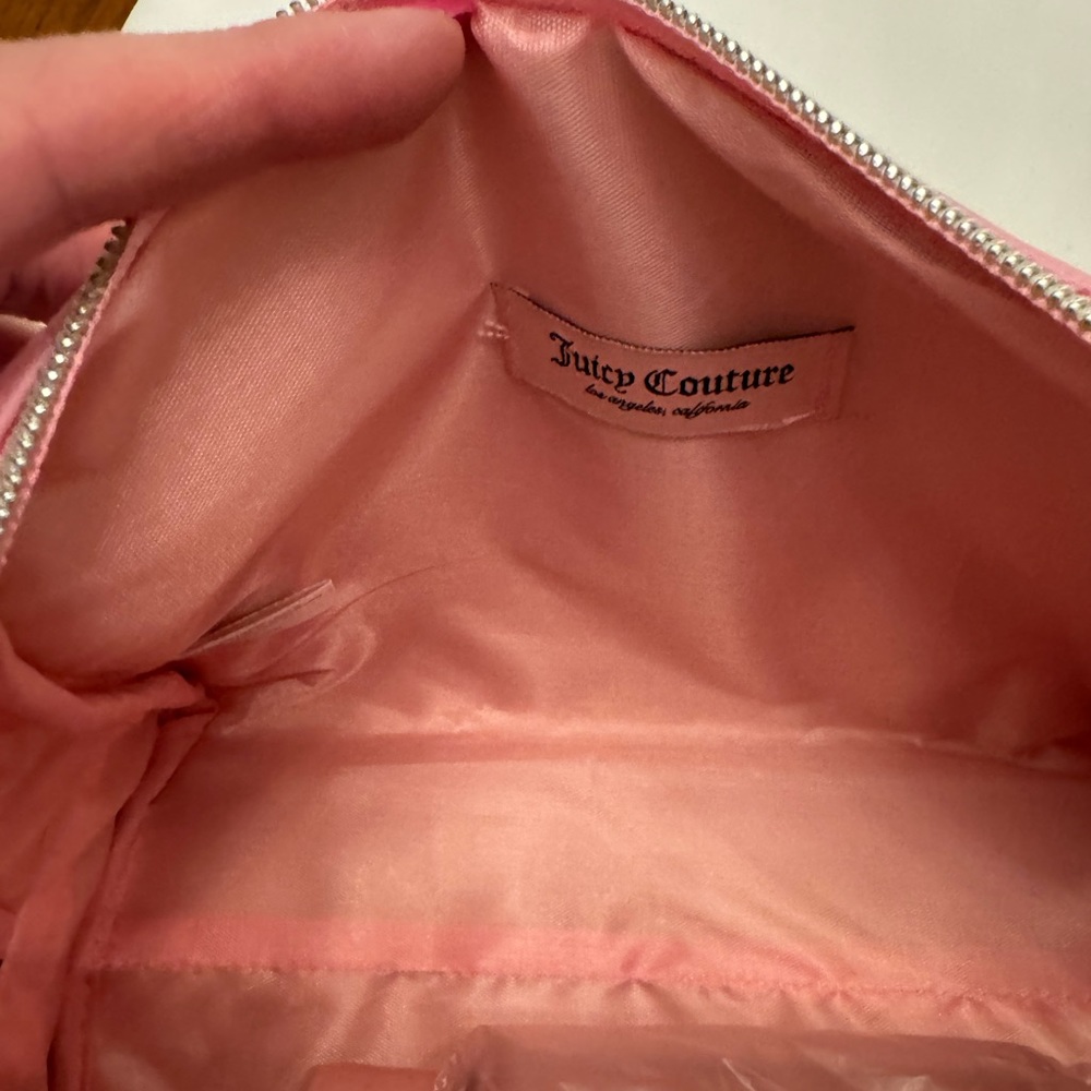 Juicy Couture Travel Cosmetic Makeup Bag - NWT - Picture 12 of 12